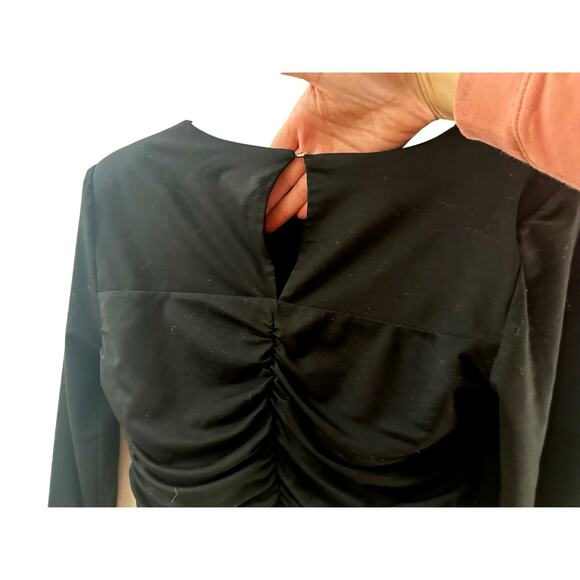 DO + BE Tops - DO + BE Black Cropped Long Sleeve Top with Ruched Detail Minimalist Modern Crop